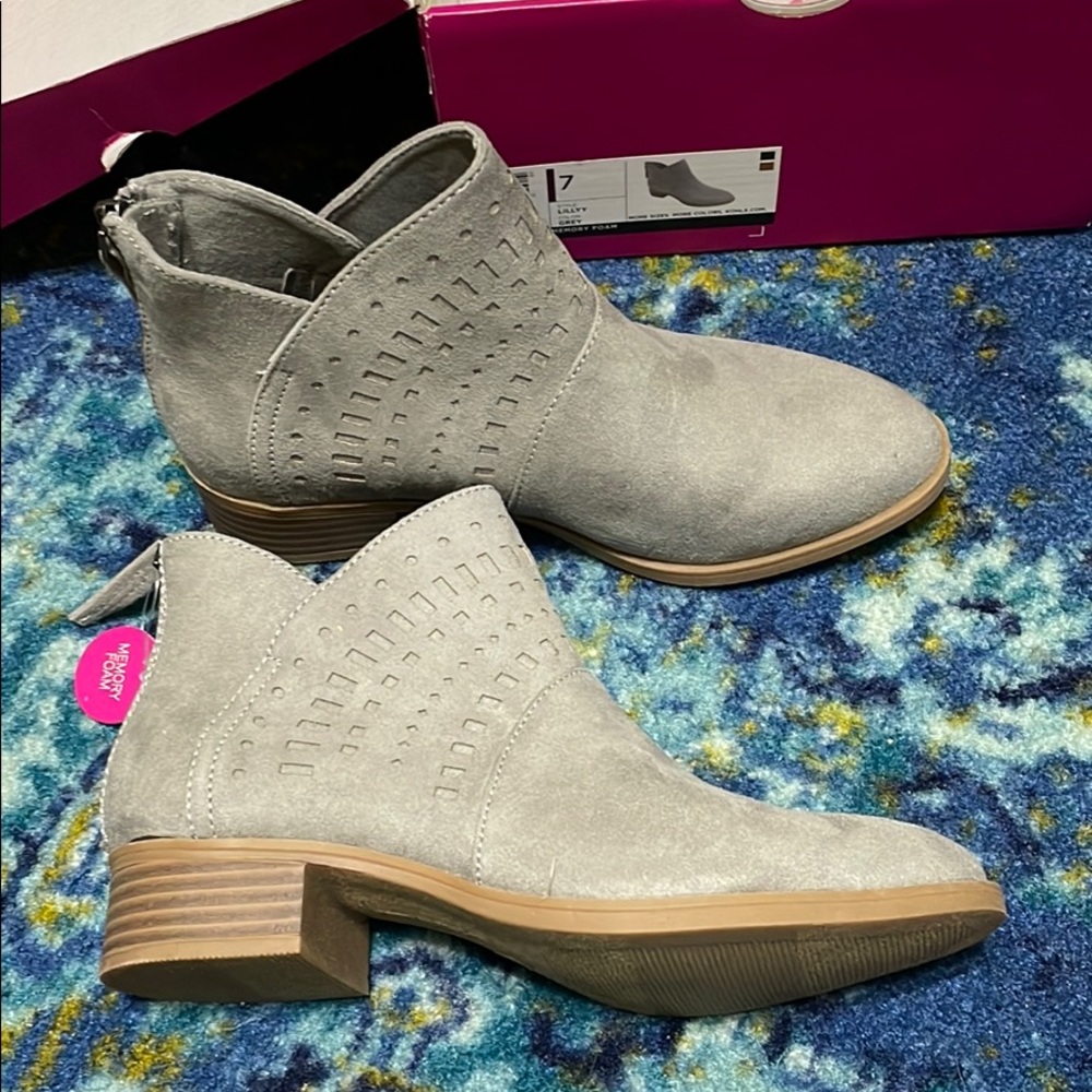 Grey boots size 7